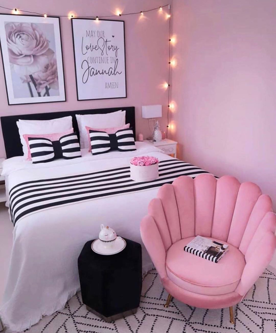 quarto rosa e preto