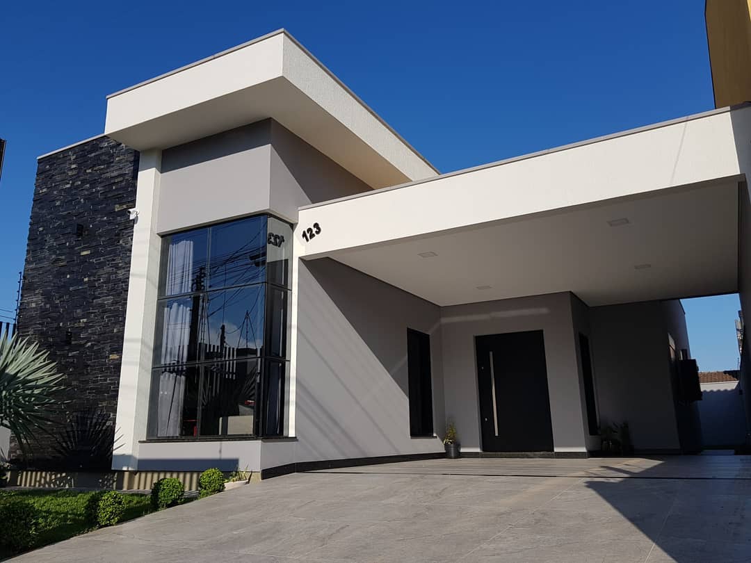 esquadria de aluminio preto em fachada de casa moderna