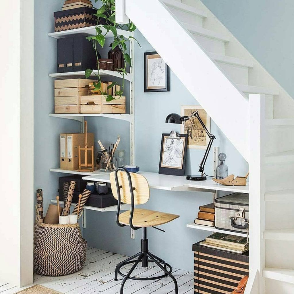 Decoração Embaixo da Escada: +30 Ideias Incríveis para Aproveitar esse ...