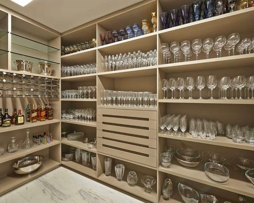 Cristaleira: 50 modelos e fotos para te inspirar! - Dicas Decor