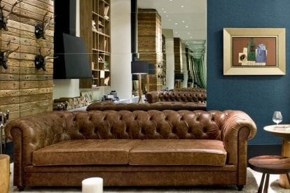 sofa chesterfield sierra em couro marrom